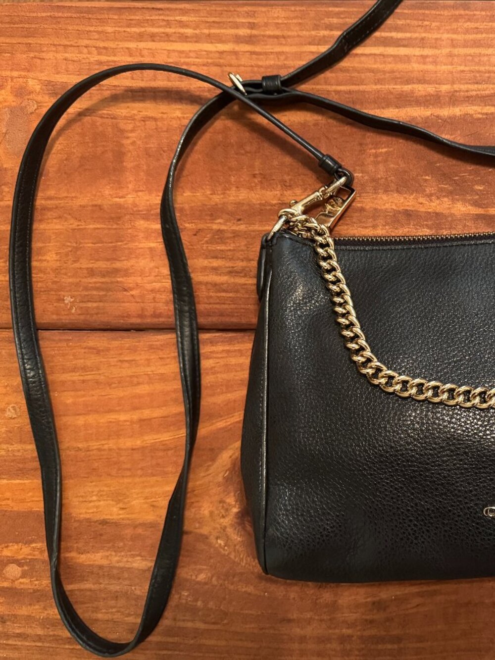 Coach Black Pebbled Leather Crossbody Gold Chain Strap Classic Shoulder Purse - Picture 3 of 15